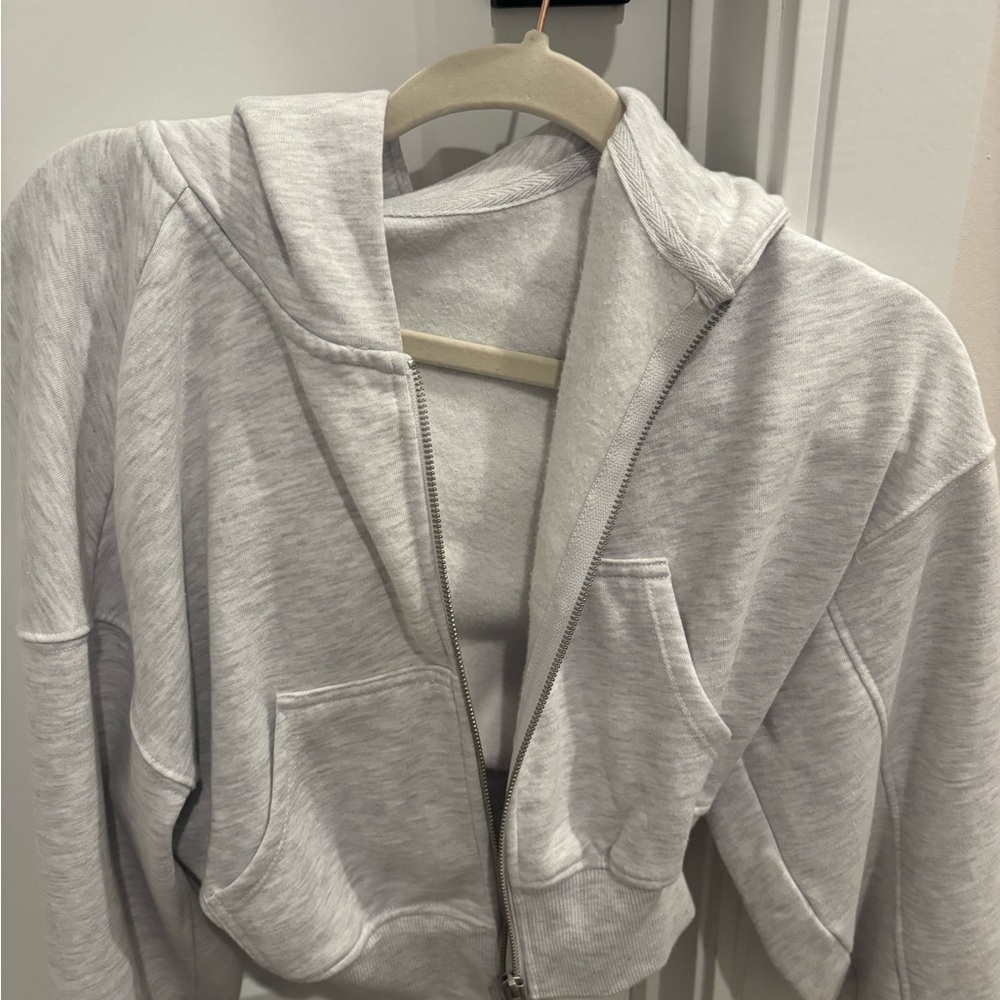 Garage light grey zip up sweater size XS- Size runs a bit small bc cropped